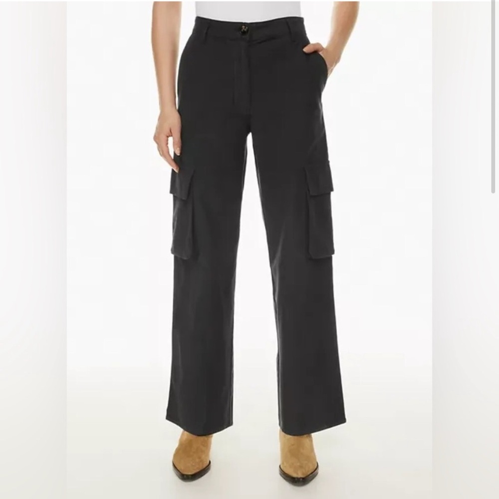 Women's Wilfred Black Cargo Pants from Aritzia